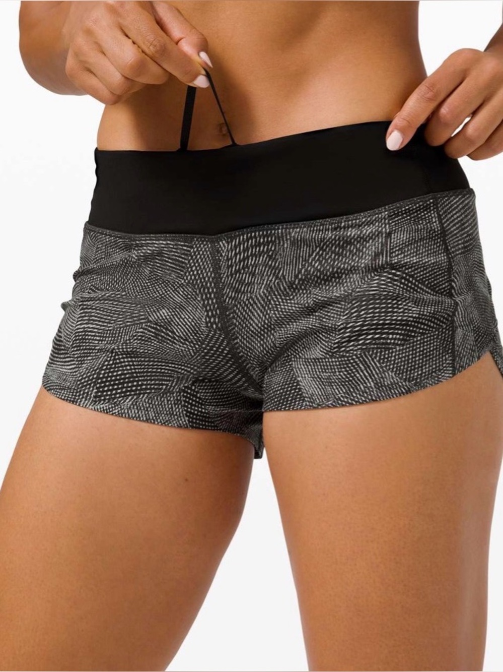 Lululemon Speed Up Short *2.5" in Velocity Mesh Island Mist Black / Black